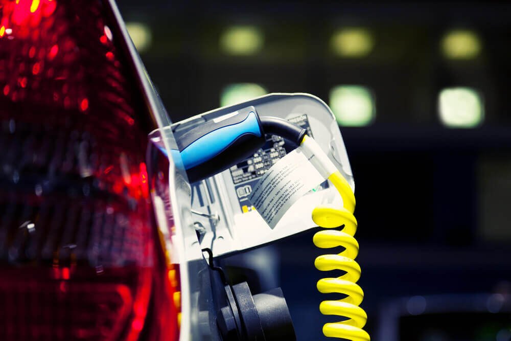 Ile wynoszą koszty utrzymania samochodu elektrycznego?