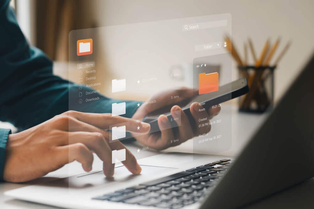 Elektroniczny obieg dokumentów w&nbsp;firmie –&nbsp;czy warto go&nbsp;wdrożyć?