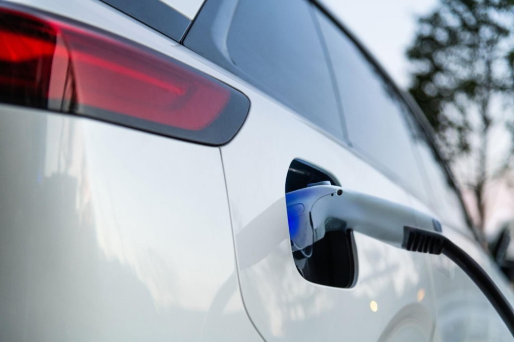 Koniec dopłat. Co&nbsp;dalej z&nbsp;elektrykami?